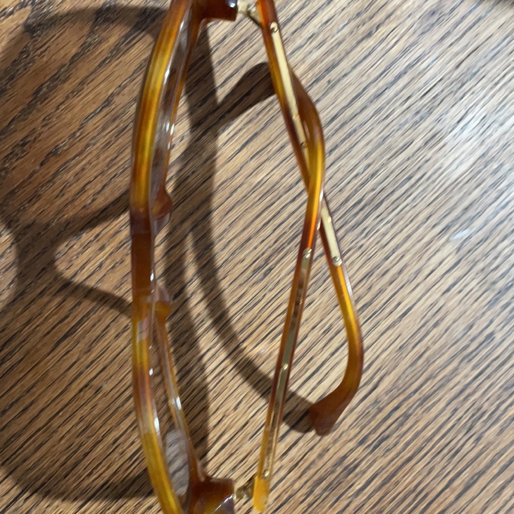 Louis Vuitton sunglasses - Picture 2 of 5